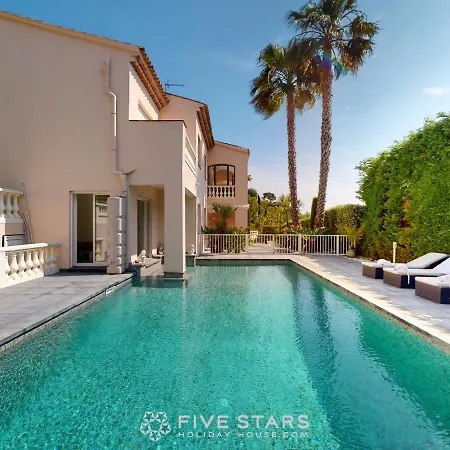 Elise Five Stars Holiday House