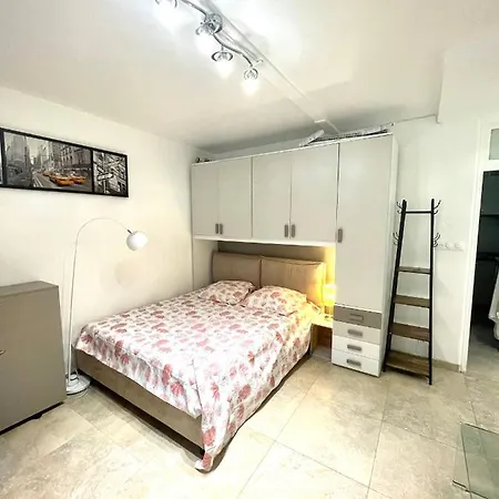 Apartment Assalit Center