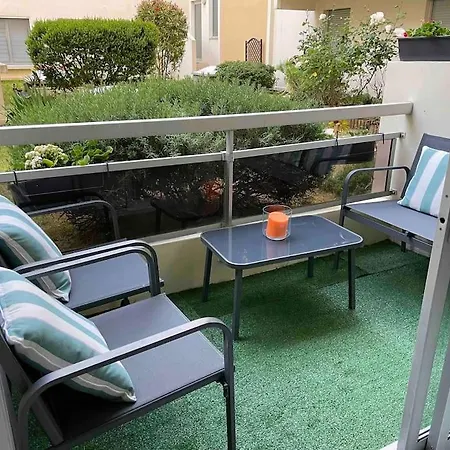 Superbe Carre Delfino Port De Appartement