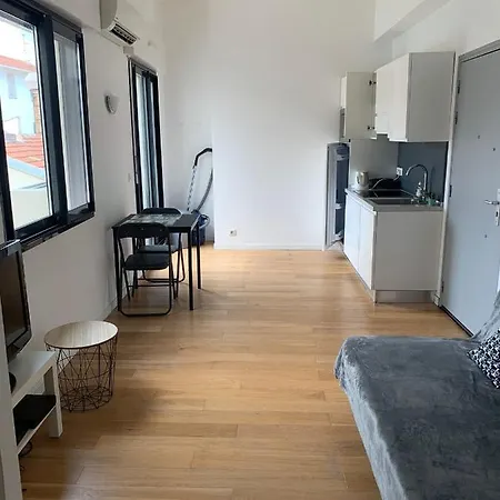 Apartment Studio - Hyper Centre - Calme - Terrasse - Dernier Etg *