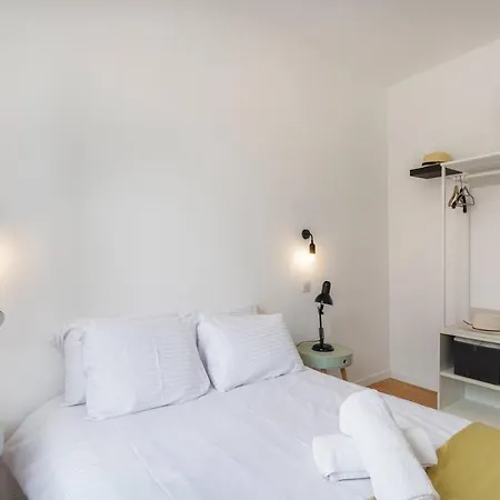 White Light, 1 Minute A Pied Du Port! Appartement