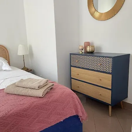 2/3 Pièces Avec Terrasse à Appartement *