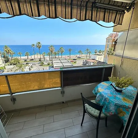 Studio Les Emeraude Five Stars House Apartment *