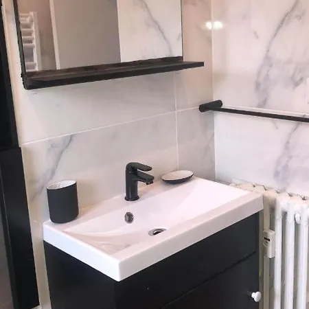 Renovated Near The Appartement