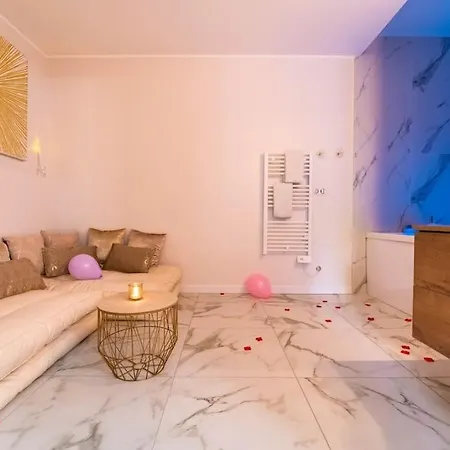 Loveroom Avec Jacuzzi, Instant Detente Nice