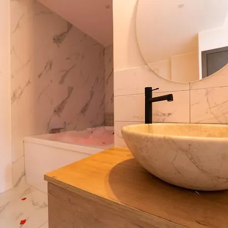 Apartment Loveroom Avec Jacuzzi, Instant Detente Nice