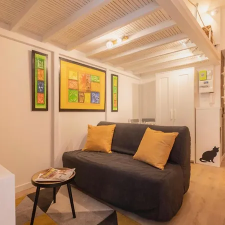 Apartment Bright Little Cocoon In *