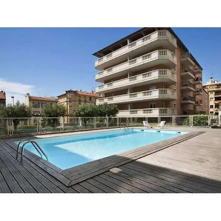 Studio Piscine 150 Metres Bord De *