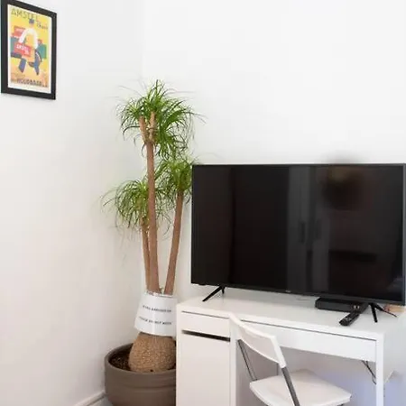 Apartment L33 Michelet 2bdr Balcony 15mins To Wifi