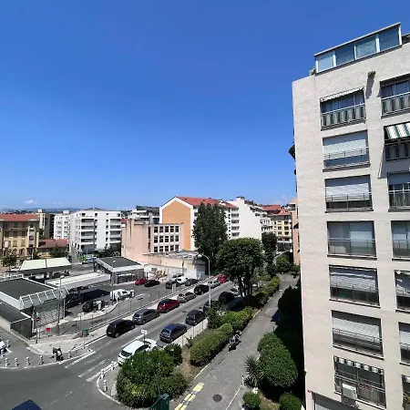 Appartement Terrasse Et Parking Privé *