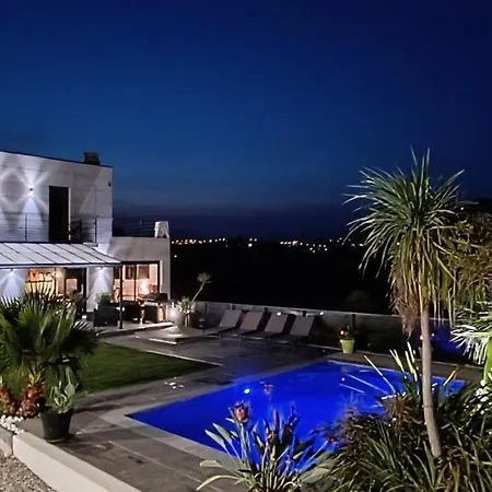 Villa Nice Villa *