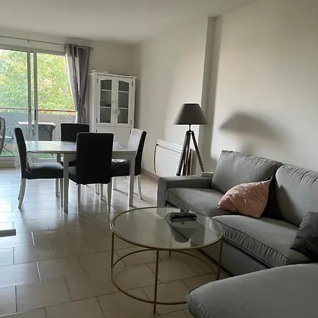 Apartment Location 3 Pieces Piscine Box