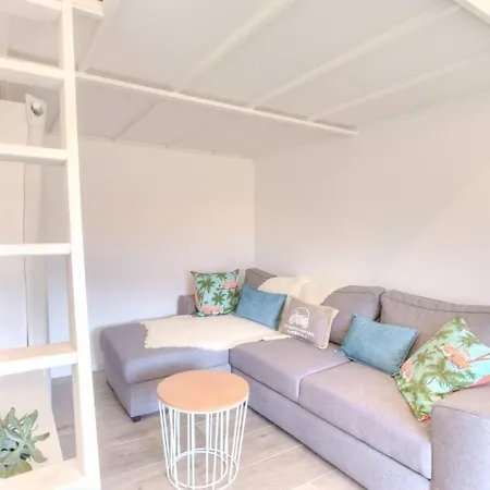Bm17 Staywiz Us - Floor Ac & Balcony Apartment
