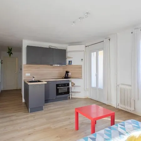 Port Lympia Apartment *