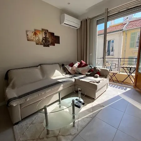 The Entire 2 Rooms, Balcony, Sea View * Nice