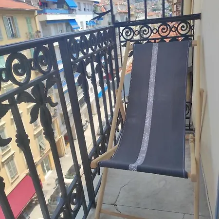 Quiet Floor 2 Bedroom Flat Near Port With Lift Balcony Ac And Fast Wifi *