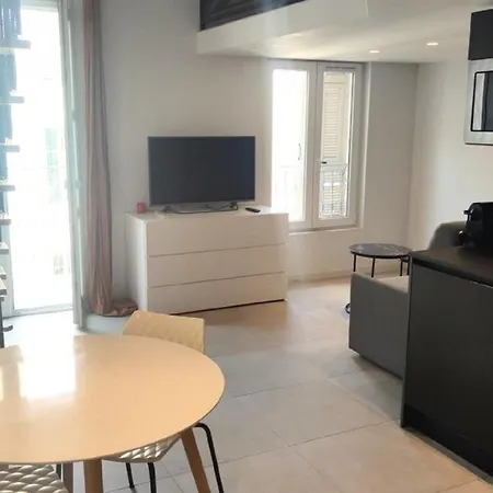 Duplex Balcon Centre 208