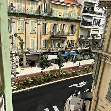Carre D'or, Centre A Apartment