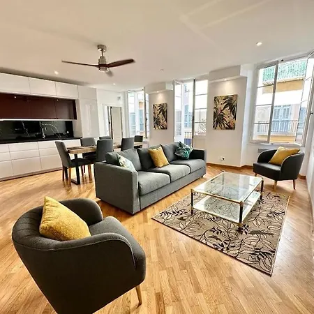Apartment Downtown Modern Luxury - 3 Bedrooms 3 Baths Nice