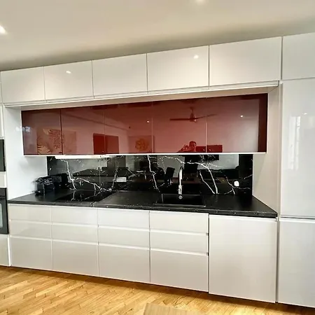 Apartment Downtown Modern Luxury - 3 Bedrooms 3 Baths
