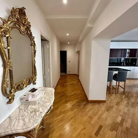 Apartment Downtown Modern Luxury - 3 Bedrooms 3 Baths *
