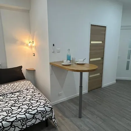 Studio Centre Hotel *