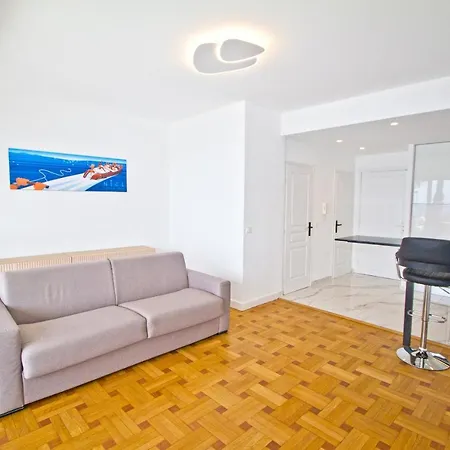 Appartement Luxury Sea Front Promenade *