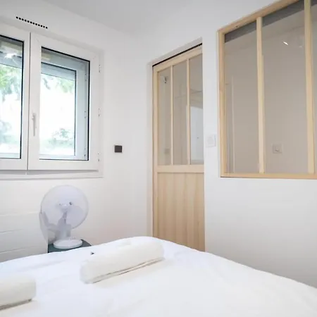 Apartment Guestready - Coastal Chic Retreat In *