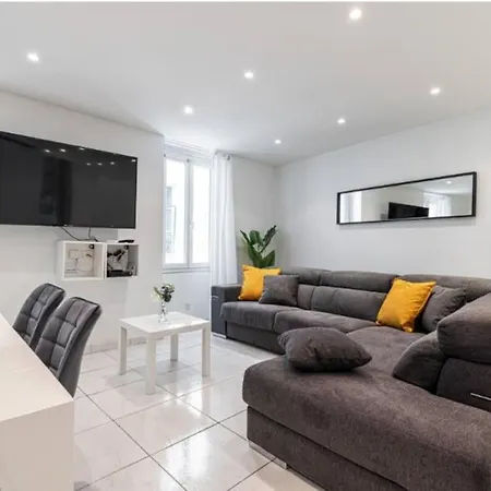 Grand Appartement- Le Port A/c Apartment Nice