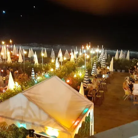 Couette-café Exclusive Dans 2 Pieces 40 M2 Atypique Original Dans Grande Structure Type D'hote 80 M2 200 M Promenade Des Sejour 4*