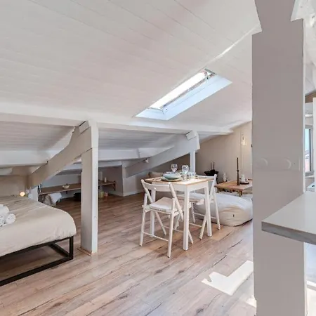 Lovely - Port De Appartement Nice