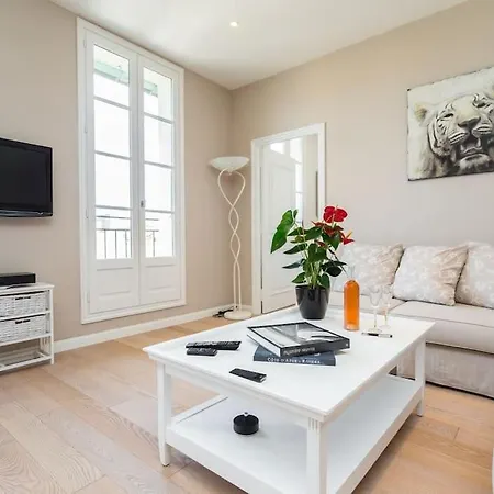 Apartment Superb - 2min To *