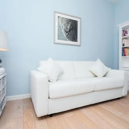 Apartment Superb - 2min To *