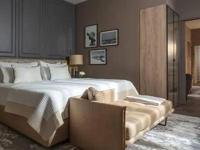 Anantara Plaza - A Leading Of The World