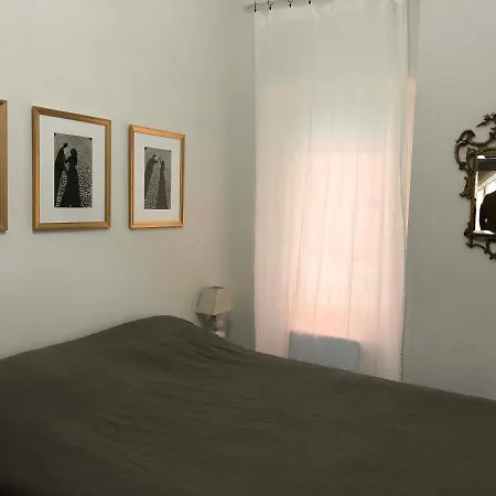 Apartment Petit Palace In Old