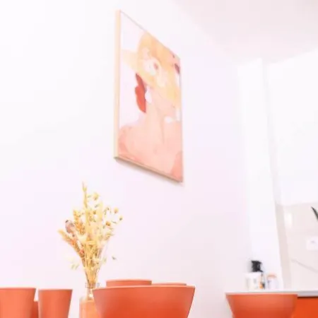 Apartment Amazing Garden In City Center - Aircon *