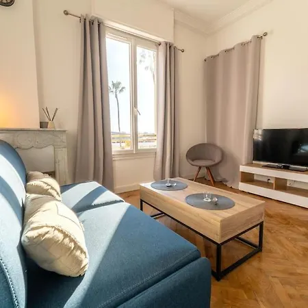Centre-ville En Etage Apartment Nice