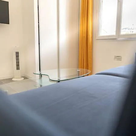 Centre-ville En Etage Refait A Neuf Nice