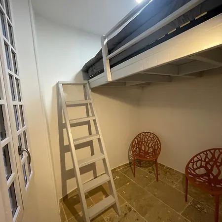 Appartement Vieux-nice 3 Pièces Confortable Et Calme Nice
