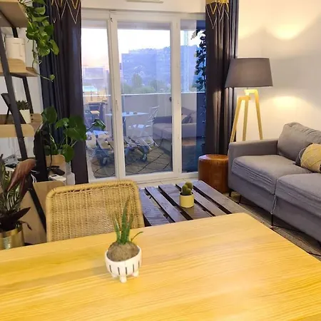 Apartment Aera