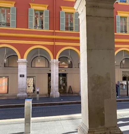 Place Massena In Center - 3 Bedrooms Floor Apartment Nice