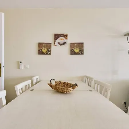 W 2 Bathrooms At 400m From The Apartment *