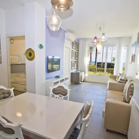 Garden Floor With Promenade Sea View Appartement *