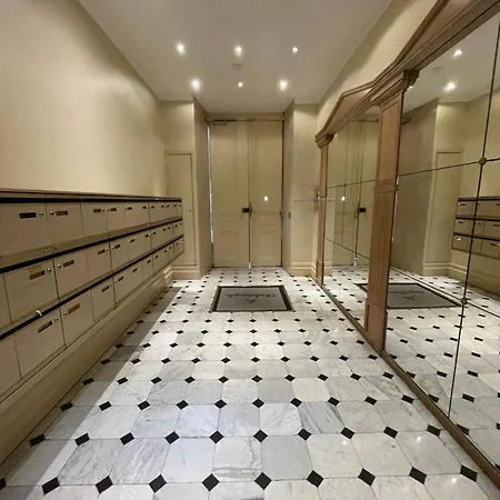 Michelangelo Apartment *