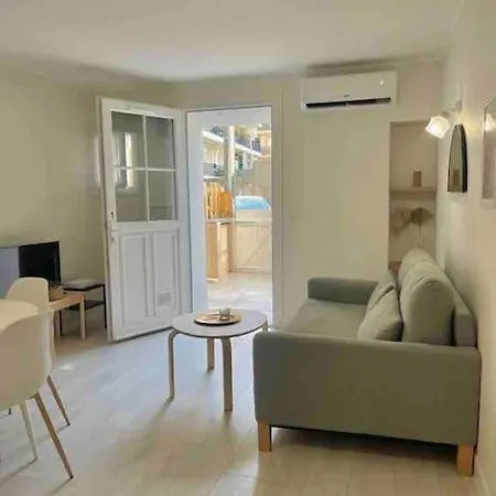 Le Bashkir - Spacieux Avec Terrasse - Wifi - Pres Et Aeroport - Tram Et Supermarches Apartment