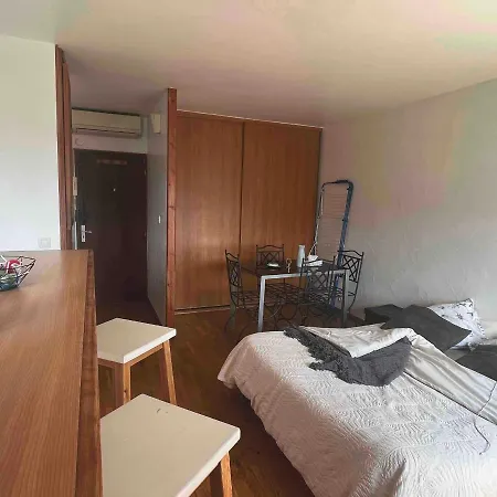 Henny Apartment Nice