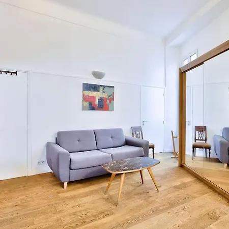 Apartment Studio Avec Mezzanine Au Coeur De La Vieille *