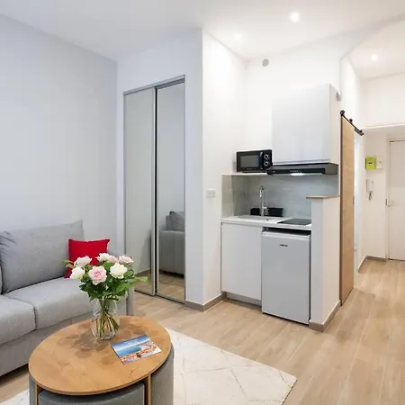 Apartment - Carre D'or *