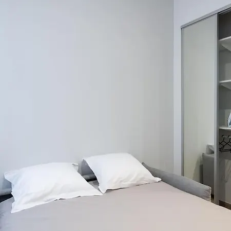Apartment - Carre D'or
