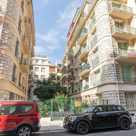 - Carre D'or Nice